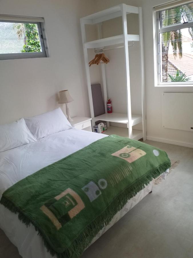 Hotel Royal@Sea2 Muizenberg Esterno foto